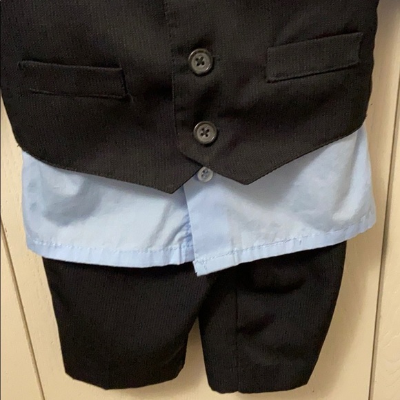 IZOD Black and Blue 3 Piece Suit - Picture 3 of 7
